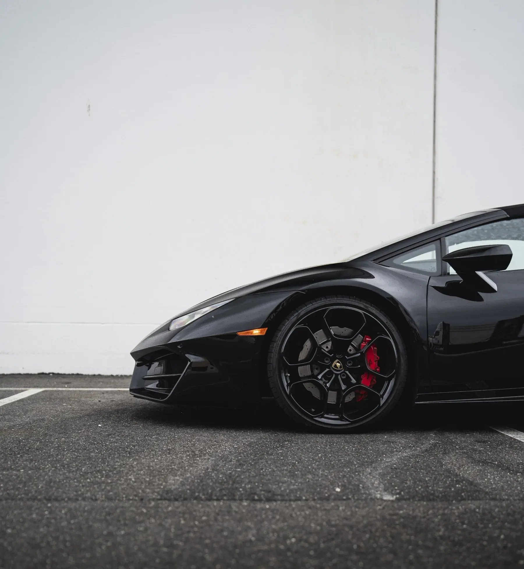 Black Lamborghini Huracán Spyder rental NYC photo 4