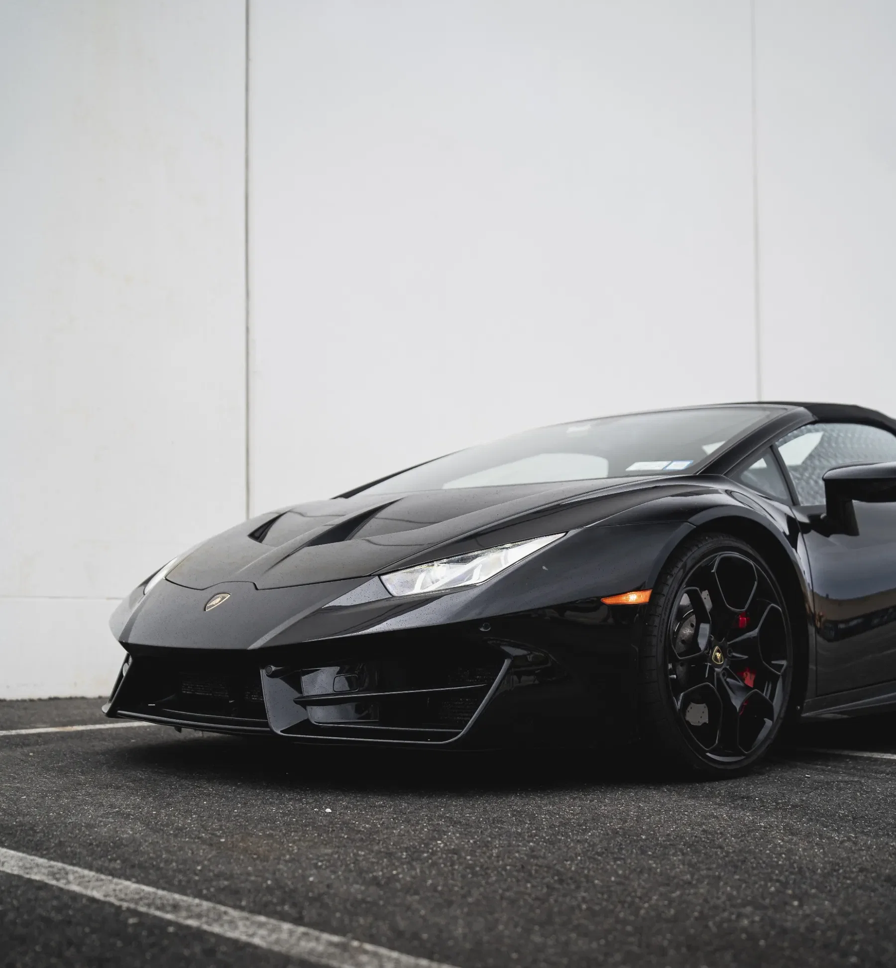 Black Lamborghini Huracán Spyder rental NYC photo 5
