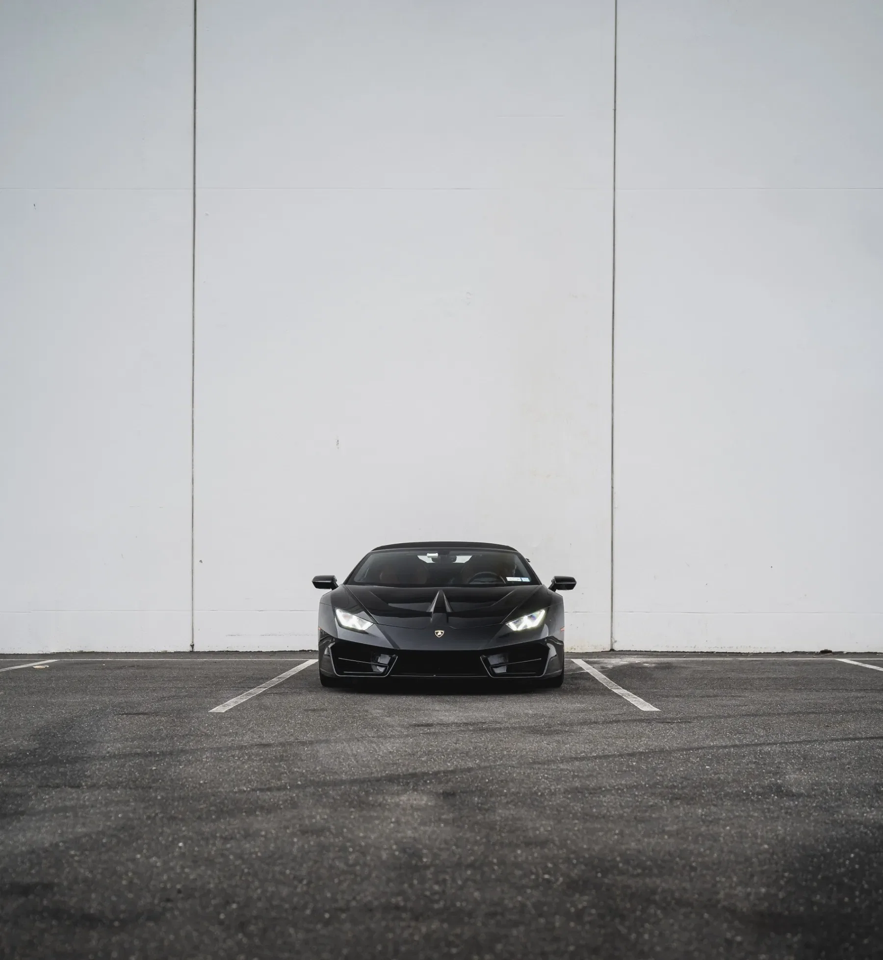 Black Lamborghini Huracán Spyder rental NYC photo 7