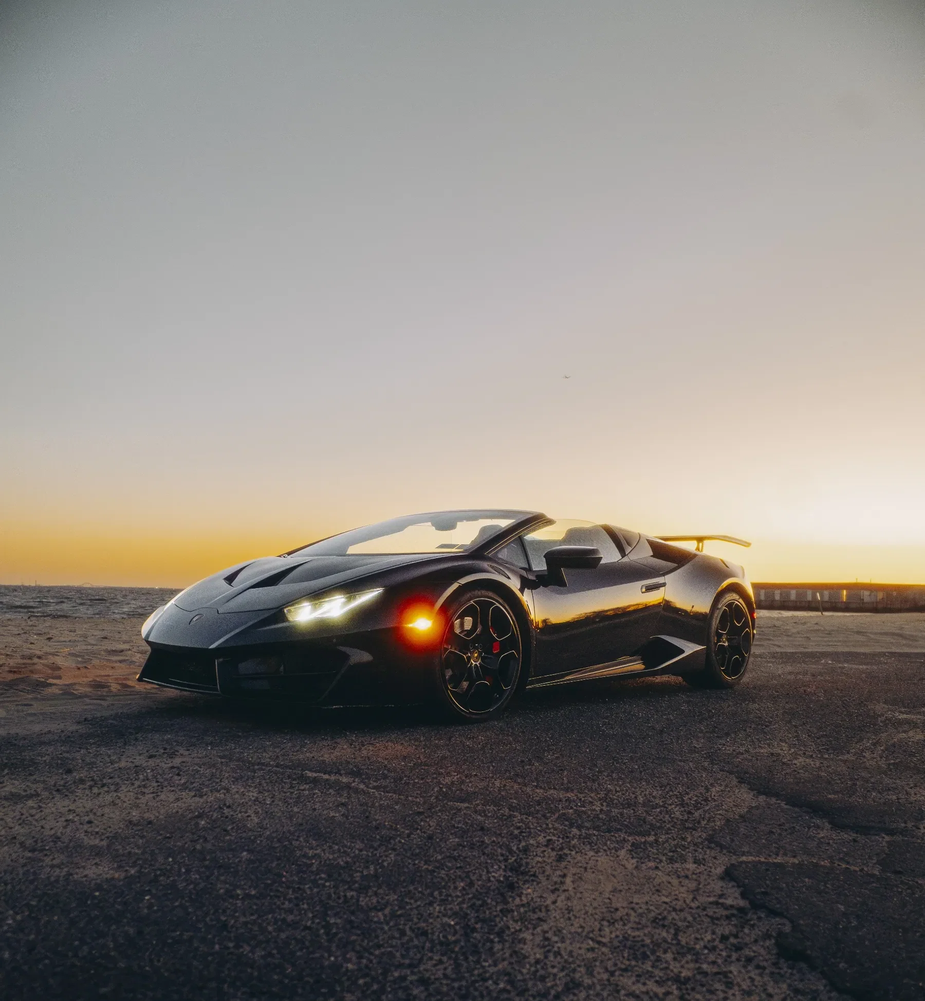 Black Lamborghini Huracán Spyder rental NYC photo 16