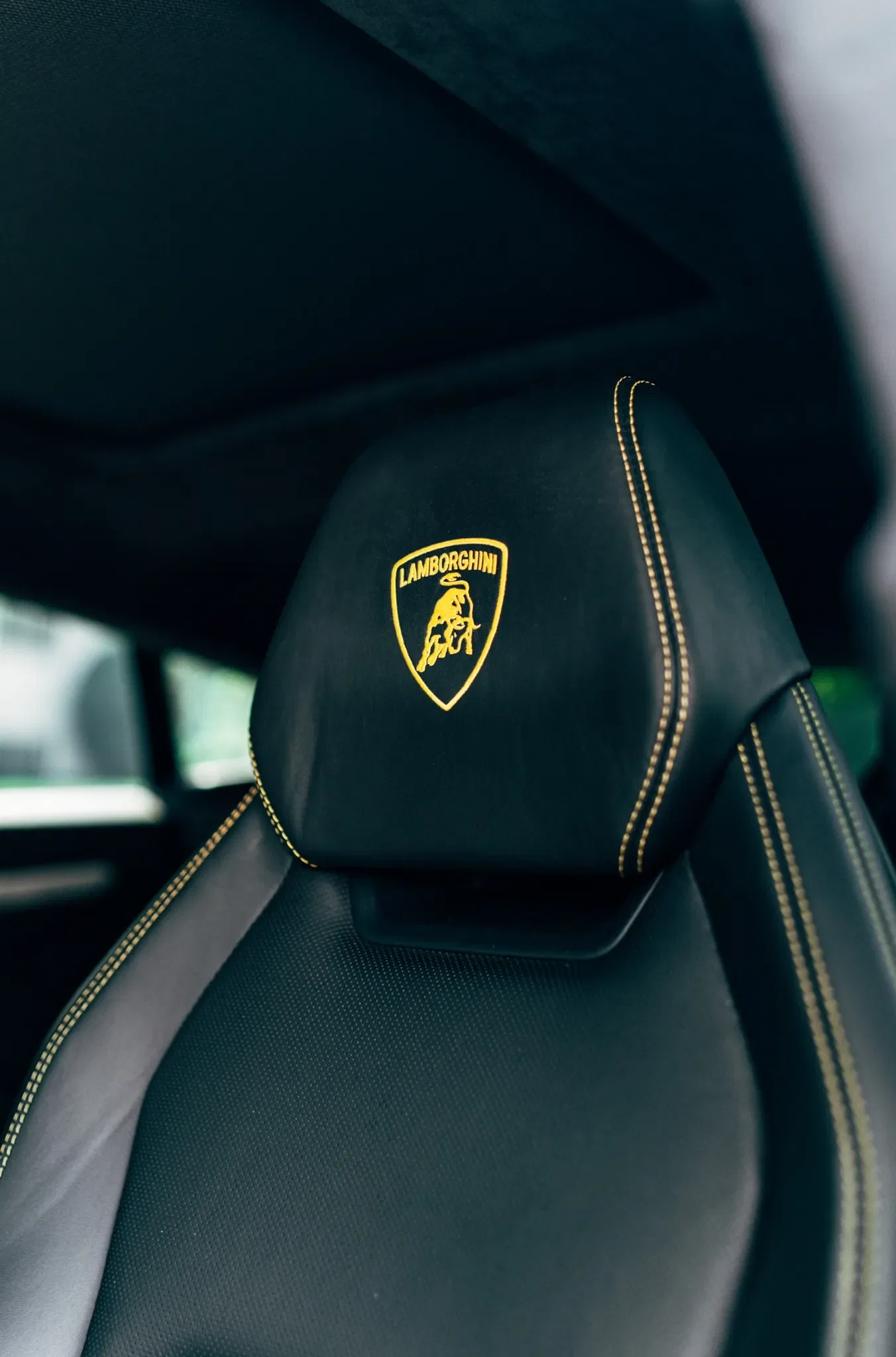 Matte Black Lamborghini Urus rental NYC photo 5